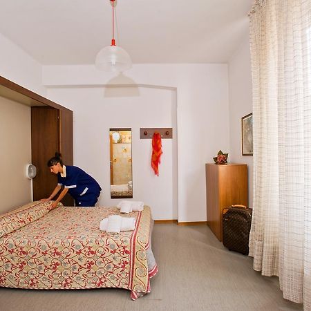 Hotel Lido ปิเอตราลิกูเร ภายนอก รูปภาพ
