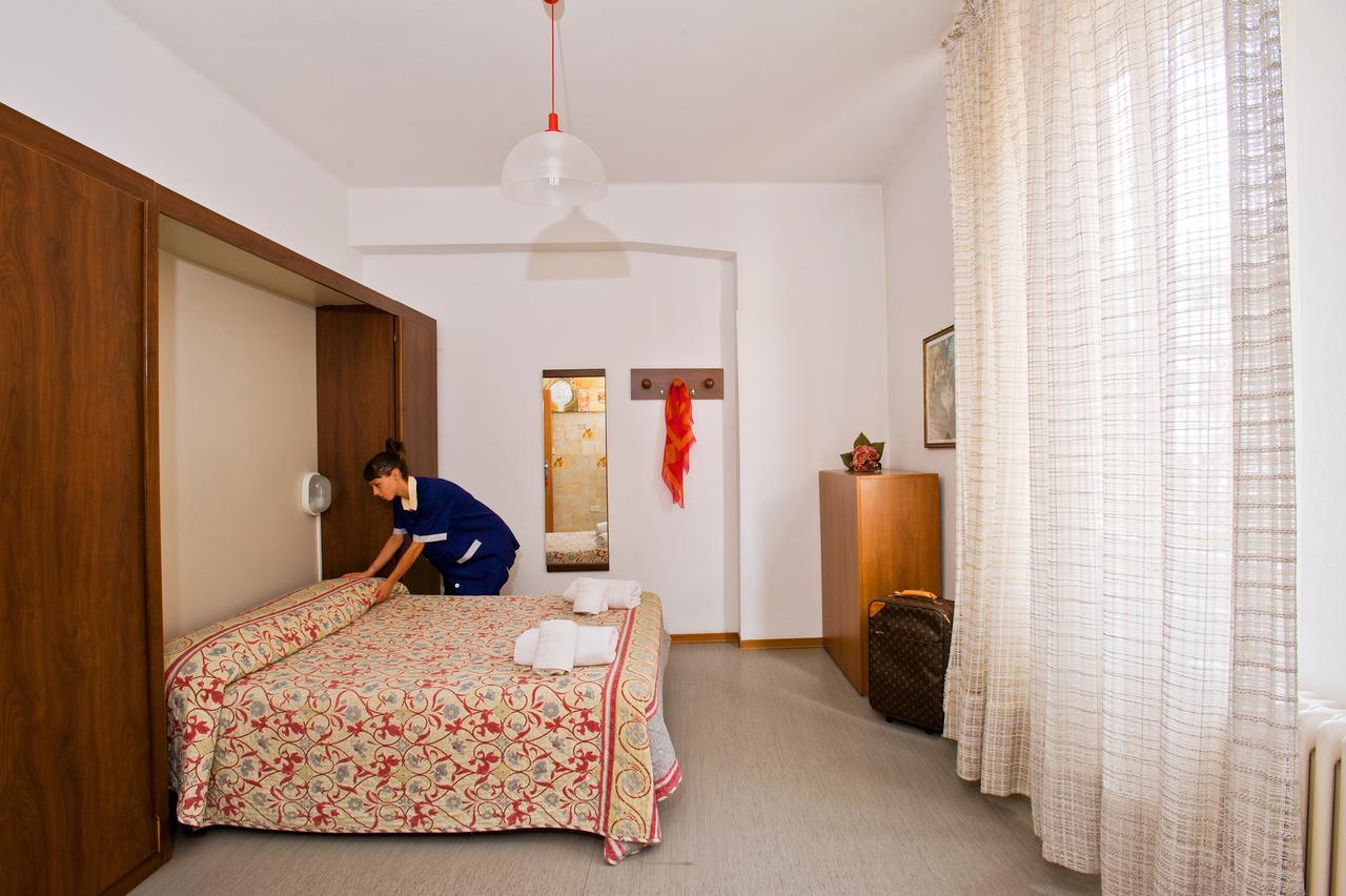 Hotel Lido ปิเอตราลิกูเร ภายนอก รูปภาพ